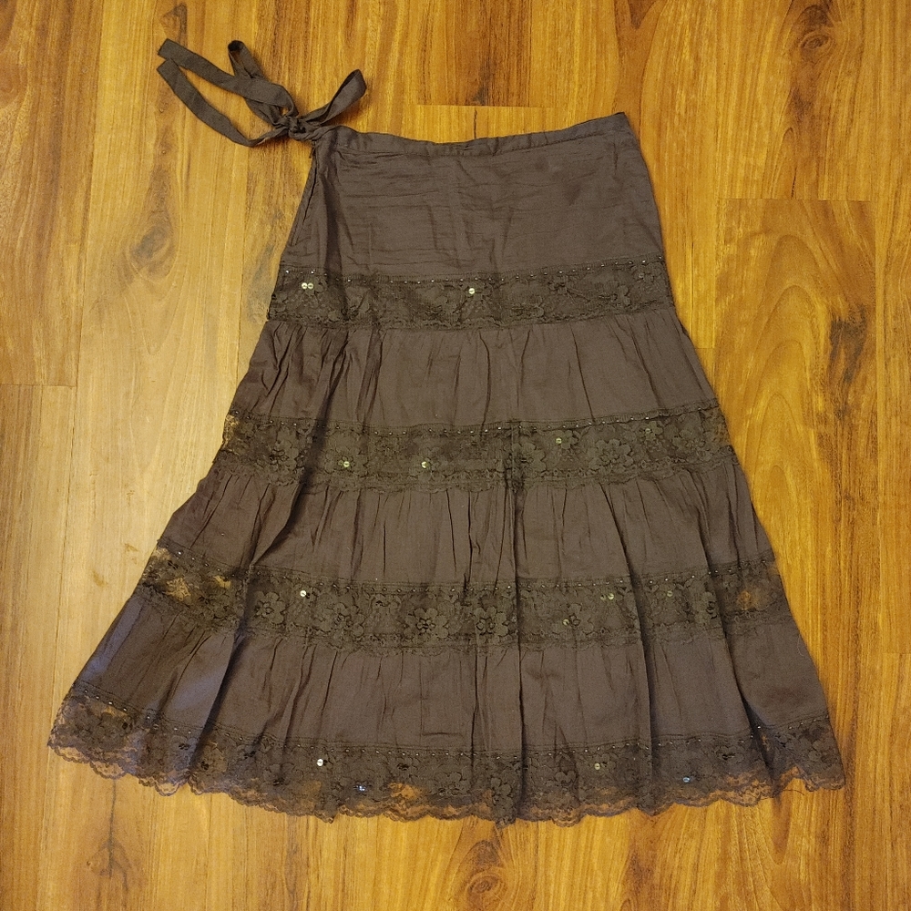 EUC Lacey skirt - Picture 2 of 5